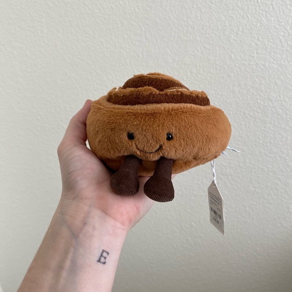 Jellycat Amuseables Cinnamon Bun jellycat-amuseables-cinnamon-bun